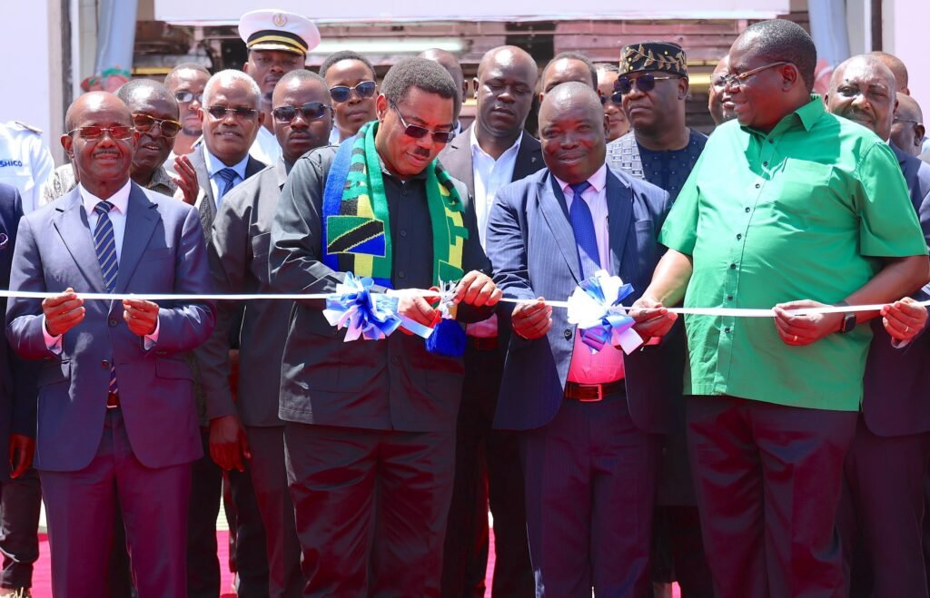 MAPINDUZI MAPYA YA USAFIRI WA MAJINI KANDA YA ZIWA 5 MAPINDUZI MAPYA YA USAFIRI WA MAJINI KANDA YA ZIWA -pesatu.co.tz