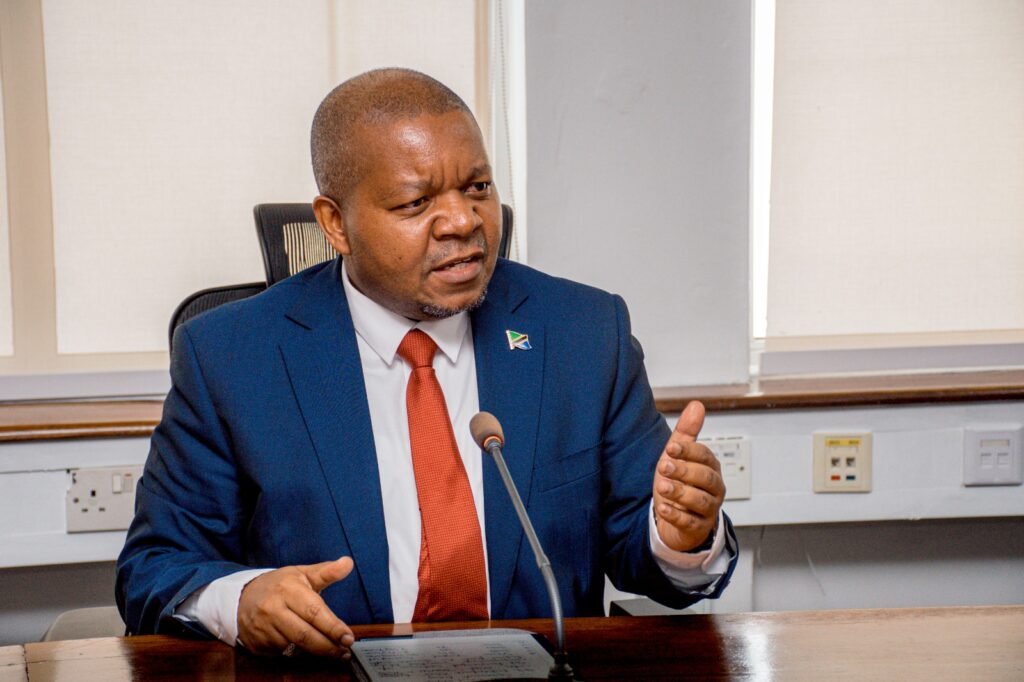 TRA,SSRA WAANZISHA MAPINDUZI YA KODI NA BIASHARA 2 TRA,SSRA WAANZISHA MAPINDUZI YA KODI NA BIASHARA -pesatu.co.tz