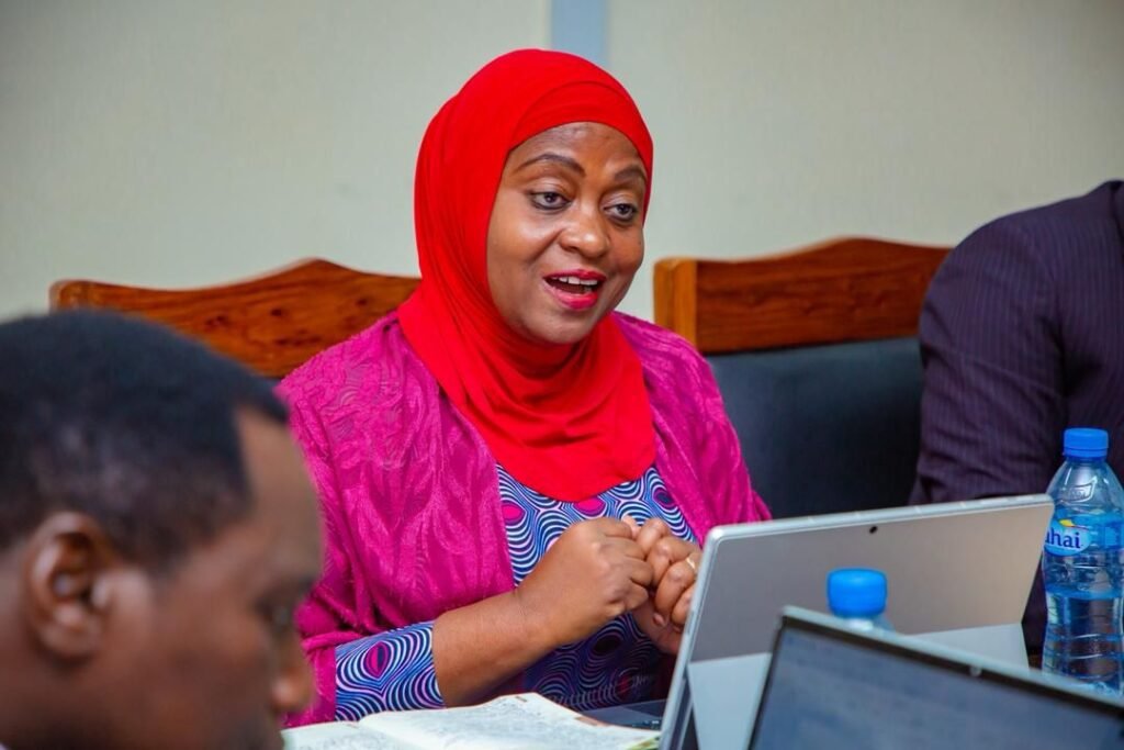 MAPINDUZI MAPYA YA UCHUMI WA KITAIFA KWENYE MADINI 4 MAPINDUZI MAPYA YA UCHUMI WA KITAIFA KWENYE MADINI-pesatu.co.tz