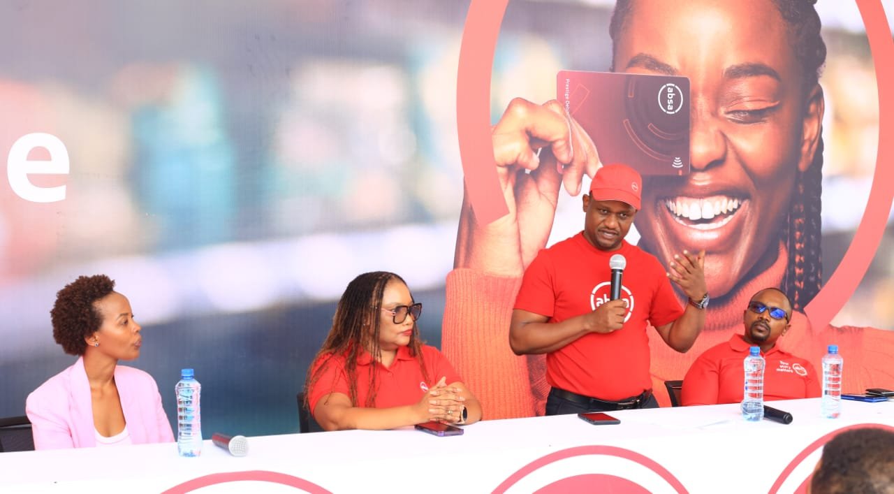 MAPINDUZI YA HUDUMA ZA KIBENKI YANAVYOBADILI MAISHA 3 MAPINDUZI YA HUDUMA ZA KIBENKI YANAVYOBADILI MAISHA -pesatu.co.tz