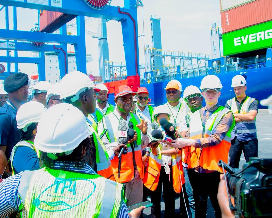 UWEKEZAJI DP WORLD WAVUNJA REKODI UFANISI NA MAPATO 3 UWEKEZAJI DP WORLD WAVUNJA REKODI UFANISI NA MAPATO -pesatu.co.tz