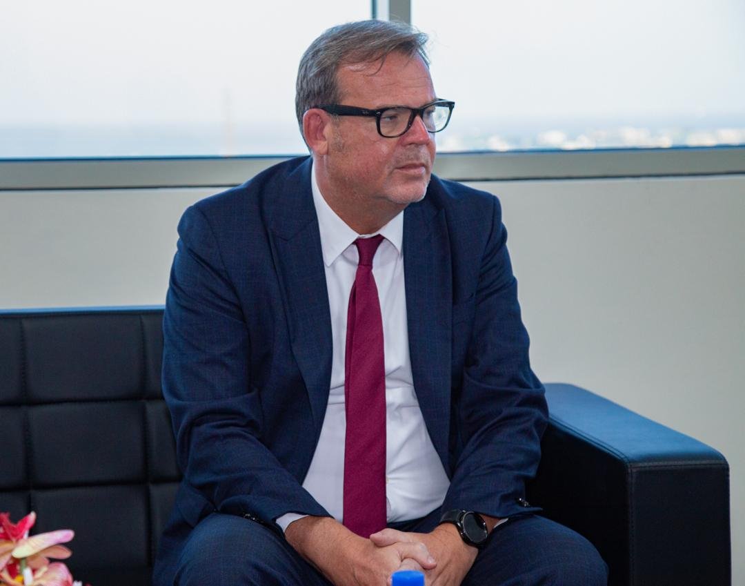 MSAJILI WA HAZINA AFUNGUA UKURASA NA JEUNE AFRIQUE -pesatu.co.tz